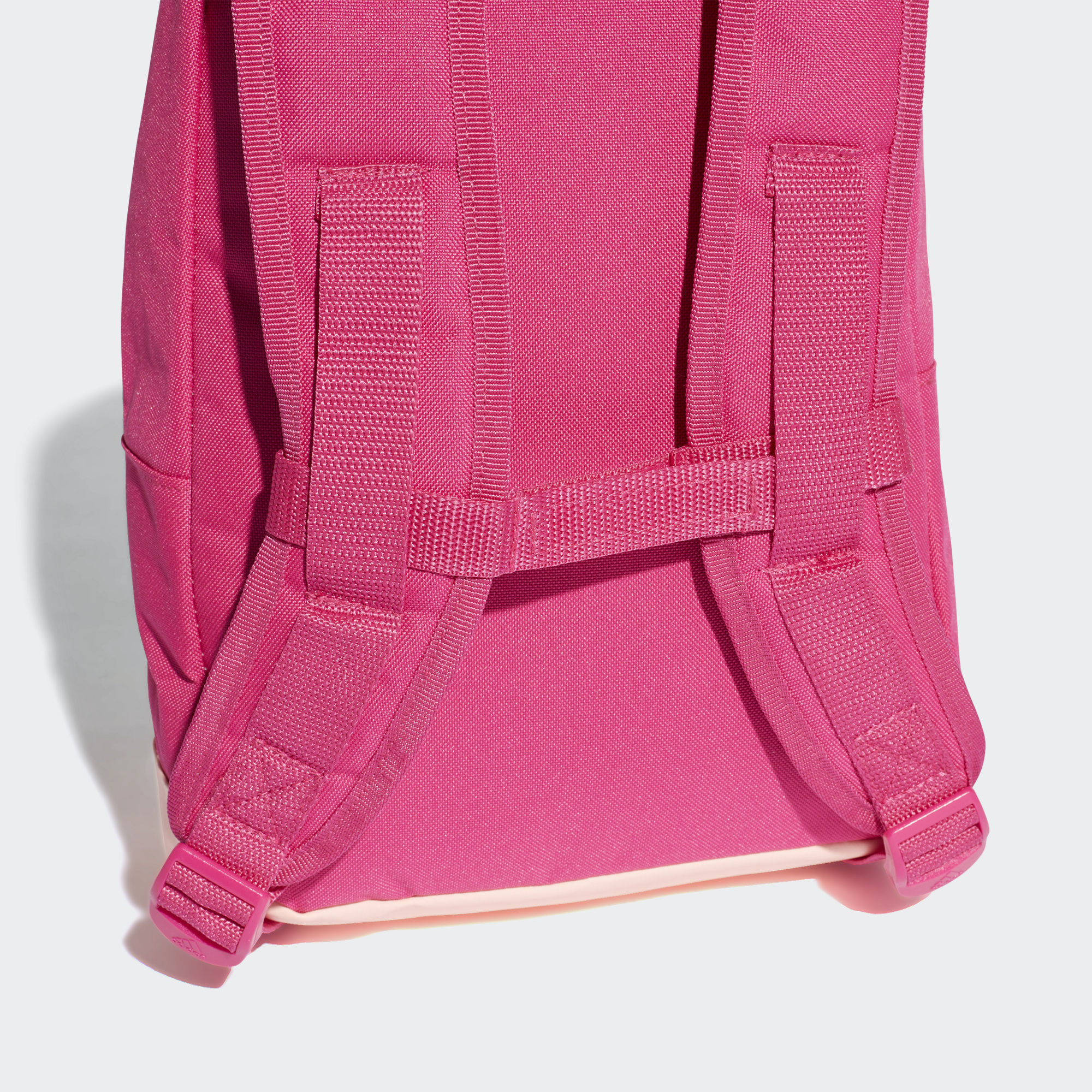 Adi Classic Extra Small