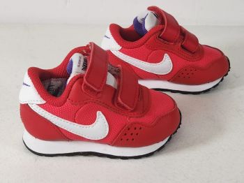 Nike MD Valiant